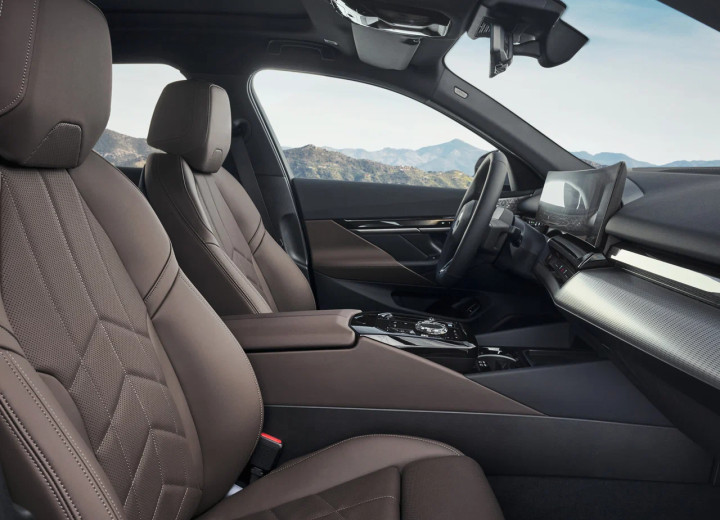 Technical specifications and characteristics for【BMW i5】 - picture 8