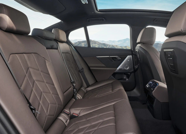 Technical specifications and characteristics for【BMW i5】 - picture 16