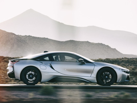 Technical specifications and characteristics for【BMW i8 Restyling】