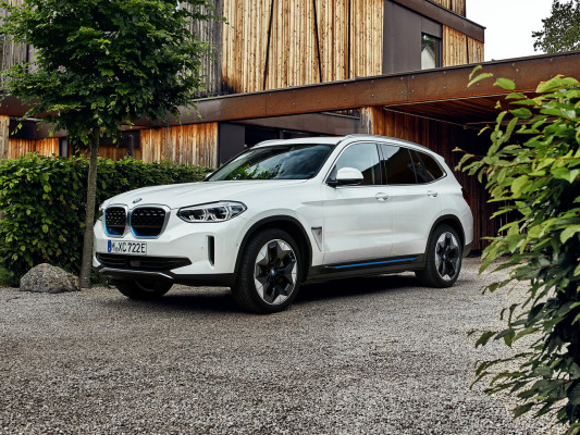 BMW iX3 iX3 AT (286hp)