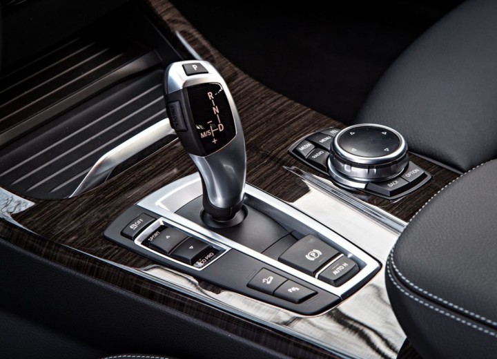 BMW X3 (F25) spécifications techniques et consommation de carburant —  AutoData24.com