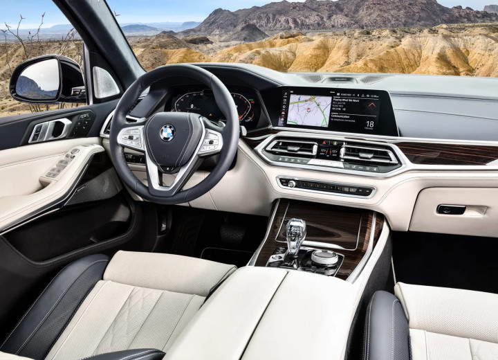 Technical specifications and characteristics for【BMW X7 (G07)】 - picture 8