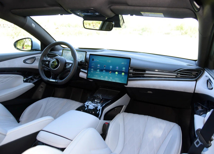 Technical specifications and characteristics for【BYD Seal】 - picture 7