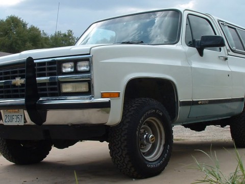 Technical specifications and characteristics for【Chevrolet Blazer I】