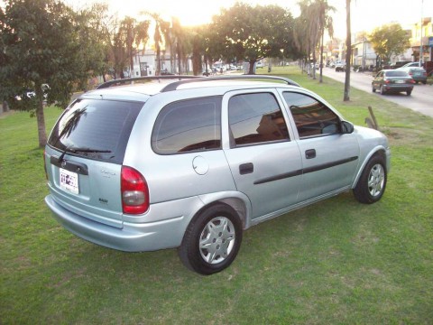 Technical specifications and characteristics for【Chevrolet Corsa Wagon (GM 4200)】