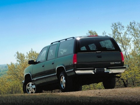 Technical specifications and characteristics for【Chevrolet Suburban (GMT400)】