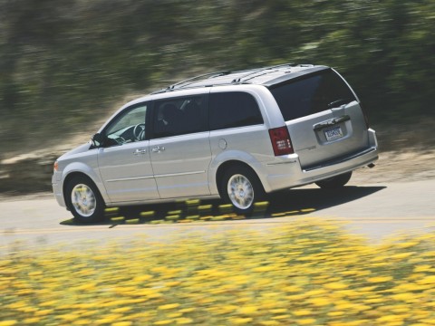 Technical specifications and characteristics for【Chrysler Town & Country V】