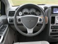 Caracteristici tehnice complete și consumul de combustibil pentru Chrysler Town & Country Town & Country V 3.3L V6 (175 Hp)