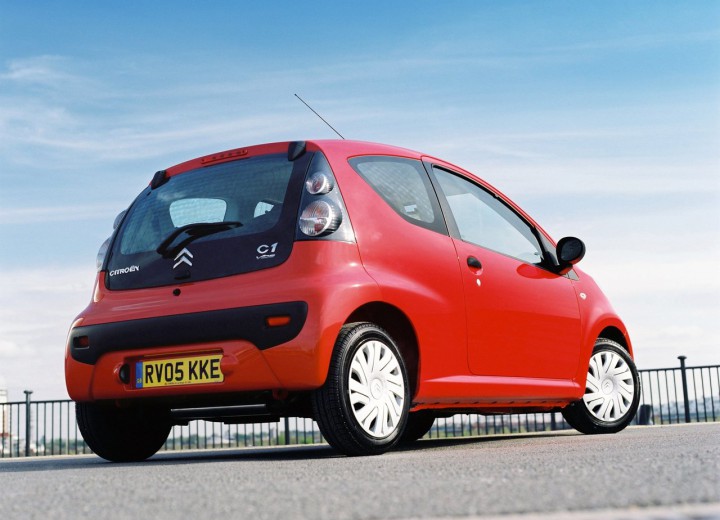 Citroen C1 C1 • 1.0 i (68 Hp) technical specifications and fuel