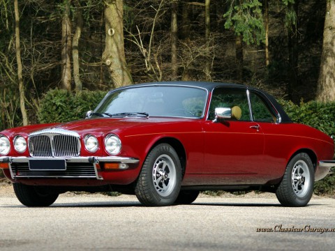 Technical specifications and characteristics for【Daimler Coupe】