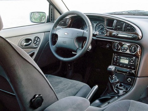 Caratteristiche tecniche di Ford Mondeo I Hatchback
