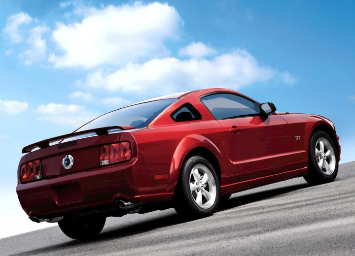  Ford Mustang Mustang V • .  i V6 2V ( Hp) especificaciones técnicas y consumo de combustible — AutoData2 .com