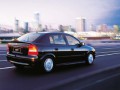  Caractéristiques techniques complètes et consommation de carburant de Holden Astra Astra Hatchback 2.0 i 16V Turbo (200 Hp)