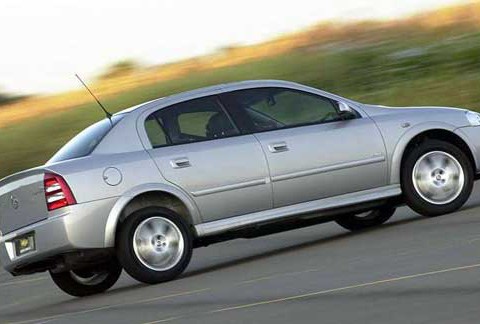 Holden Astra teknik özellikleri