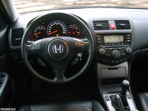 Especificaciones técnicas de Honda Accord VII Wagon