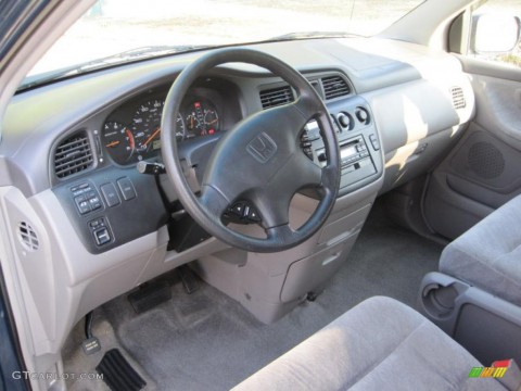 Especificaciones técnicas de Honda Odyssey II
