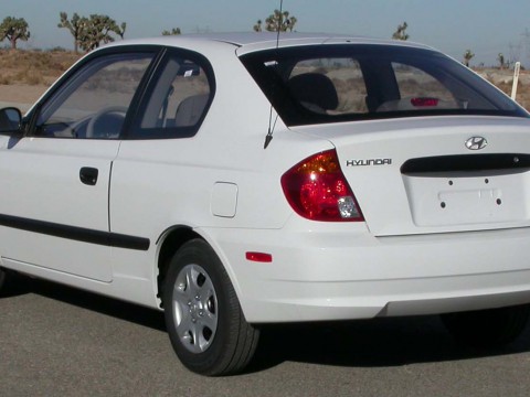Technical specifications and characteristics for【Hyundai Accent Hatchback II】