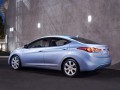 Hyundai Elantra Elantra V 1.6 (132hp) için tam teknik özellikler ve yakıt tüketimi 
