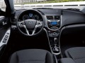  Caractéristiques techniques complètes et consommation de carburant de Hyundai Verna Verna Hatchback 1.6 i 16V (112 Hp)