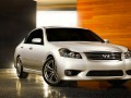 Technical specifications of the car and fuel economy of Infiniti M35