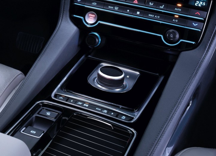 Specificații tehnice pentru Jaguar F-Pace - picture 9