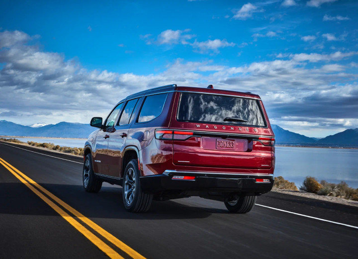 Specificații tehnice pentru Jeep Wagoneer - picture 4