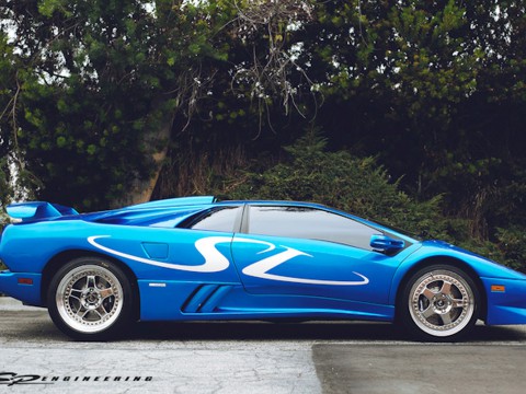 Technical specifications and characteristics for【Lamborghini Diablo】