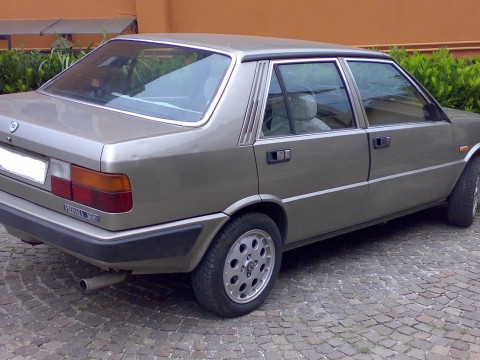 Technical specifications and characteristics for【Lancia Prisma (831 AB)】