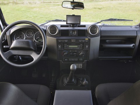 Caratteristiche tecniche di Land Rover Defender 110