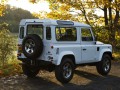 Land Rover Defender Defender 90 2.5 TD5 (122 Hp) full technical specifications and fuel consumption