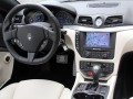  Caractéristiques techniques complètes et consommation de carburant de Maserati GranTurismo GranTurismo 4.2 i V8 32V (405 Hp)