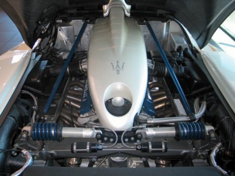 Caractéristiques techniques de Maserati MC12