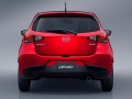  Caractéristiques techniques complètes et consommation de carburant de Mazda Demio Demio IV (DJ) 1.5d AT (105hp) 4x4