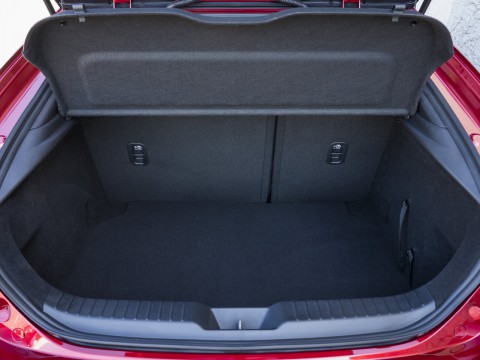 Especificaciones técnicas de Mazda Mazda 3 IV (BP) Hatchback