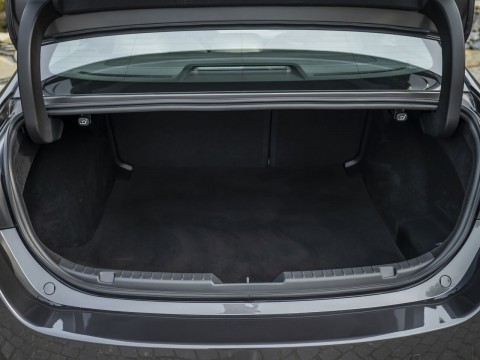 Especificaciones técnicas de Mazda Mazda 3 IV (BP) Sedan