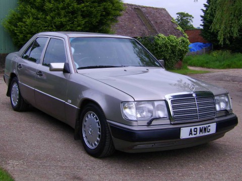 Technical specifications and characteristics for【Mercedes-Benz 200 (W124)】