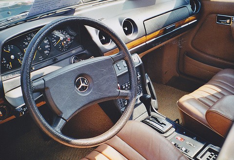 Technical specifications and characteristics for【Mercedes-Benz 280 (W123)】
