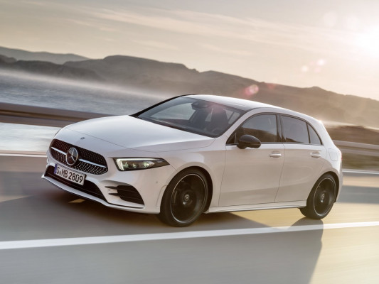 Mercedes ще представи обновената A-class  | ФАКТИ.БГ