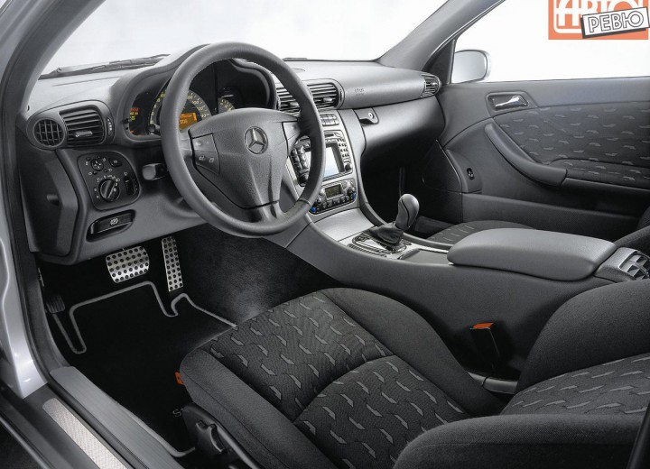 Mercedes-Benz C-klasse (W204) spécifications techniques et consommation de  carburant — AutoData24.com