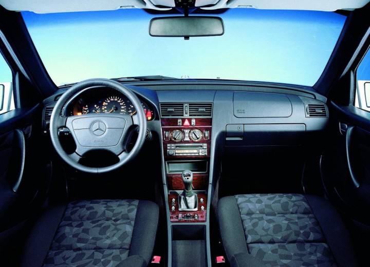 Mercedes-Benz C-klasse (W202) technical specifications and fuel consumption  —