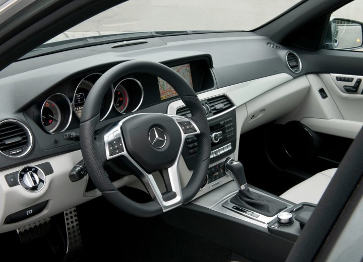 Mercedes-Benz C-klasse (W204) technical specifications and fuel consumption  —