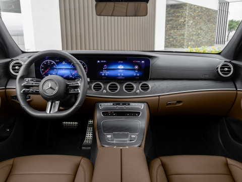 Caractéristiques techniques de Mercedes-Benz E-klasse V (W213) Restyling
