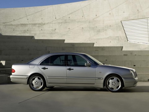 Technical specifications and characteristics for【Mercedes-Benz E-klasse (W210)】