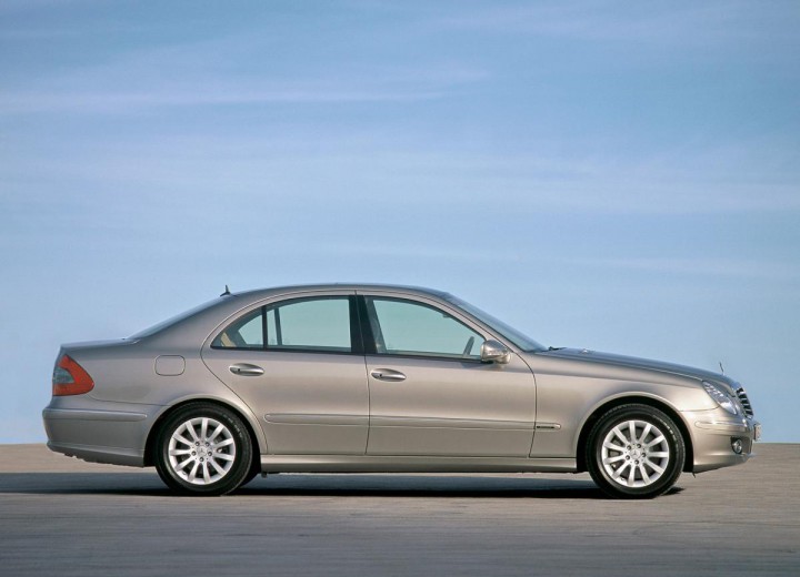 Mercedes-Benz E-klasse (W211) technical specifications and fuel