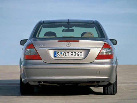 Technical specifications and characteristics for【Mercedes-Benz E-klasse (W211)】