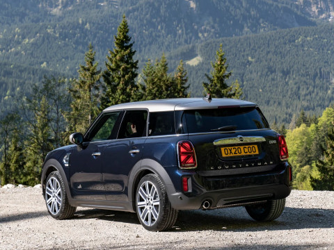 Technical specifications and characteristics for【Mini Countryman (F60) II Restyling】