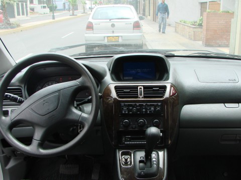 Τεχνικά χαρακτηριστικά για Mitsubishi Chariot Grandis (N11)