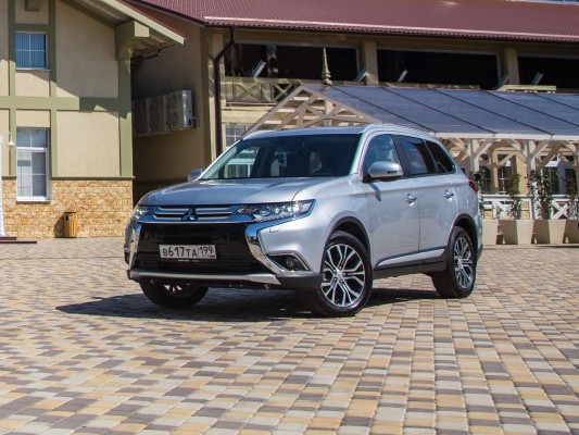 Mitsubishi Outlander Outlander III Restyling 2 3.0 AT (230hp) 4WD