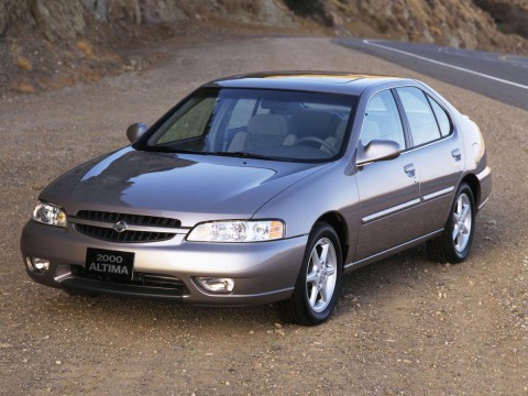 Technical specifications and characteristics for【Nissan Altima II】
