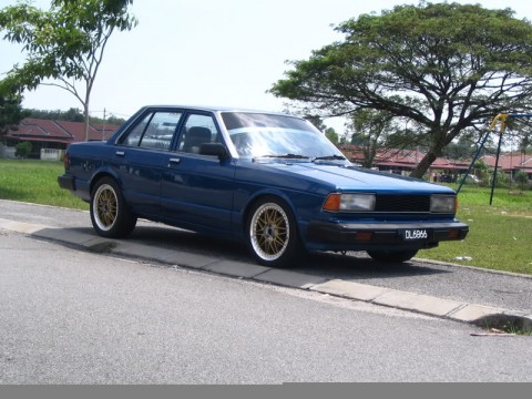 Technical specifications and characteristics for【Nissan Bluebird (910)】